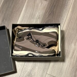 Salomon Shelter CSWP